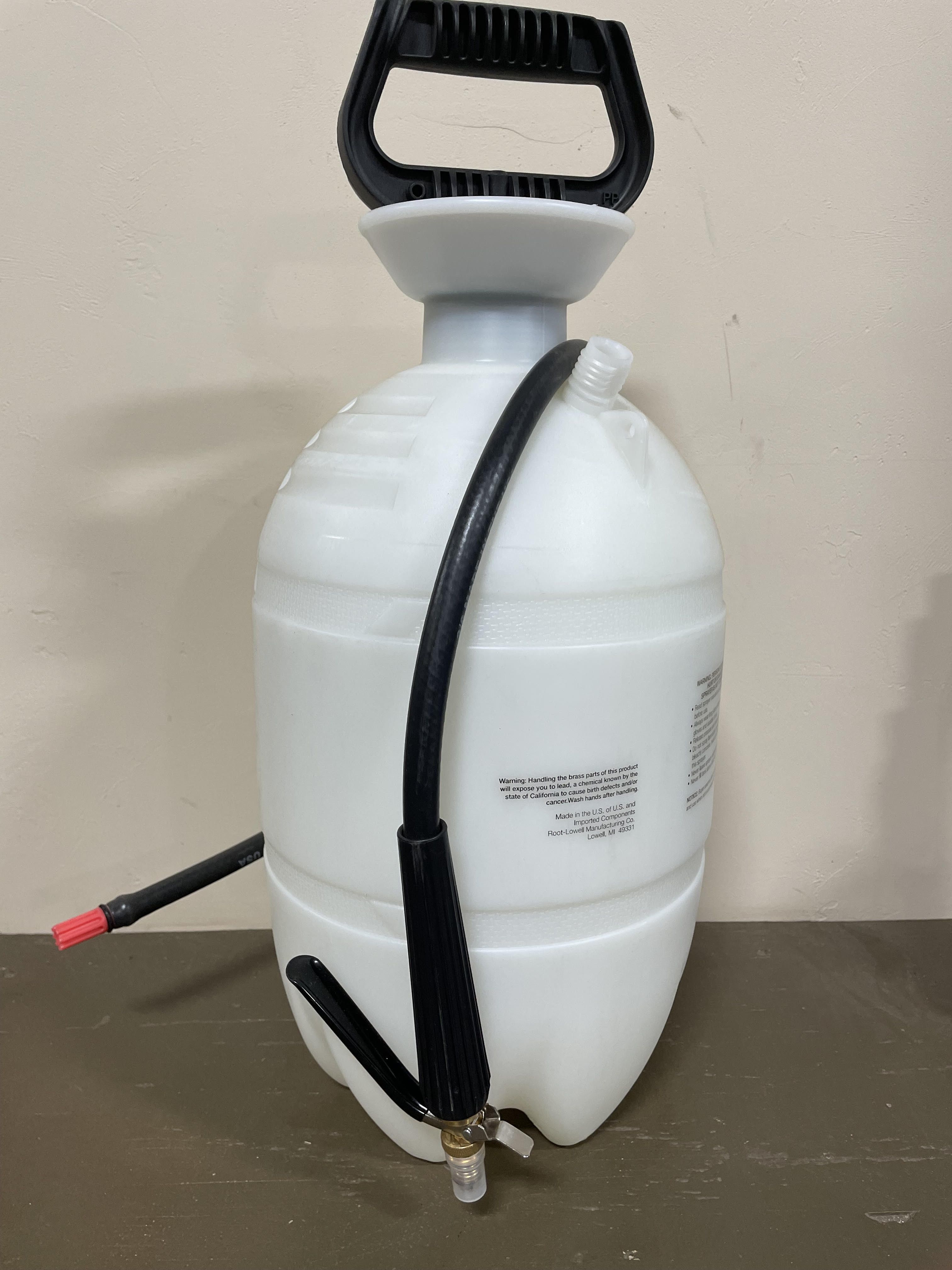 SPRAYER 3 GALLON W/BRASS FLOW CONTROL AND EXTENSION
