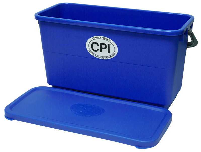 BUCKET WITH SEALED LID 6 GAL
,GRADUATION MARKS IN GALLONS
AND LITERS CARRING HANLE 20 X
8 X 10.5H BLUE